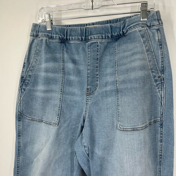 Madewell Pull-On Relaxed High Rise Jeans - Picture 3 of 8